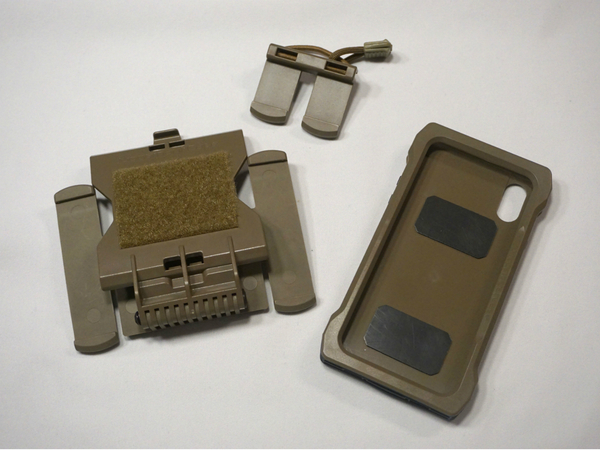 ASCII.jp：特殊部隊が使う情報端末の流れをくんだiPhoneケースを買い