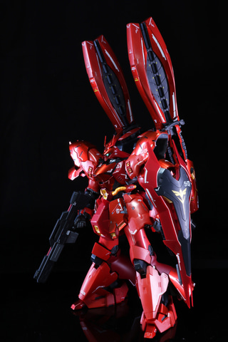 レビュー】「超合金 MSN-04FF サザビー」レビュー ダイナミックな