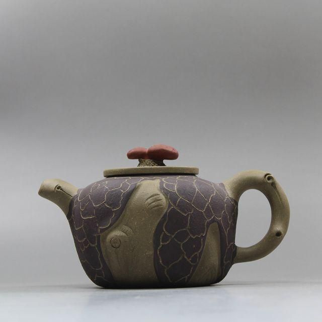 2色の霊芝を春に供紫砂壺 中国宜興 紫泥急須・