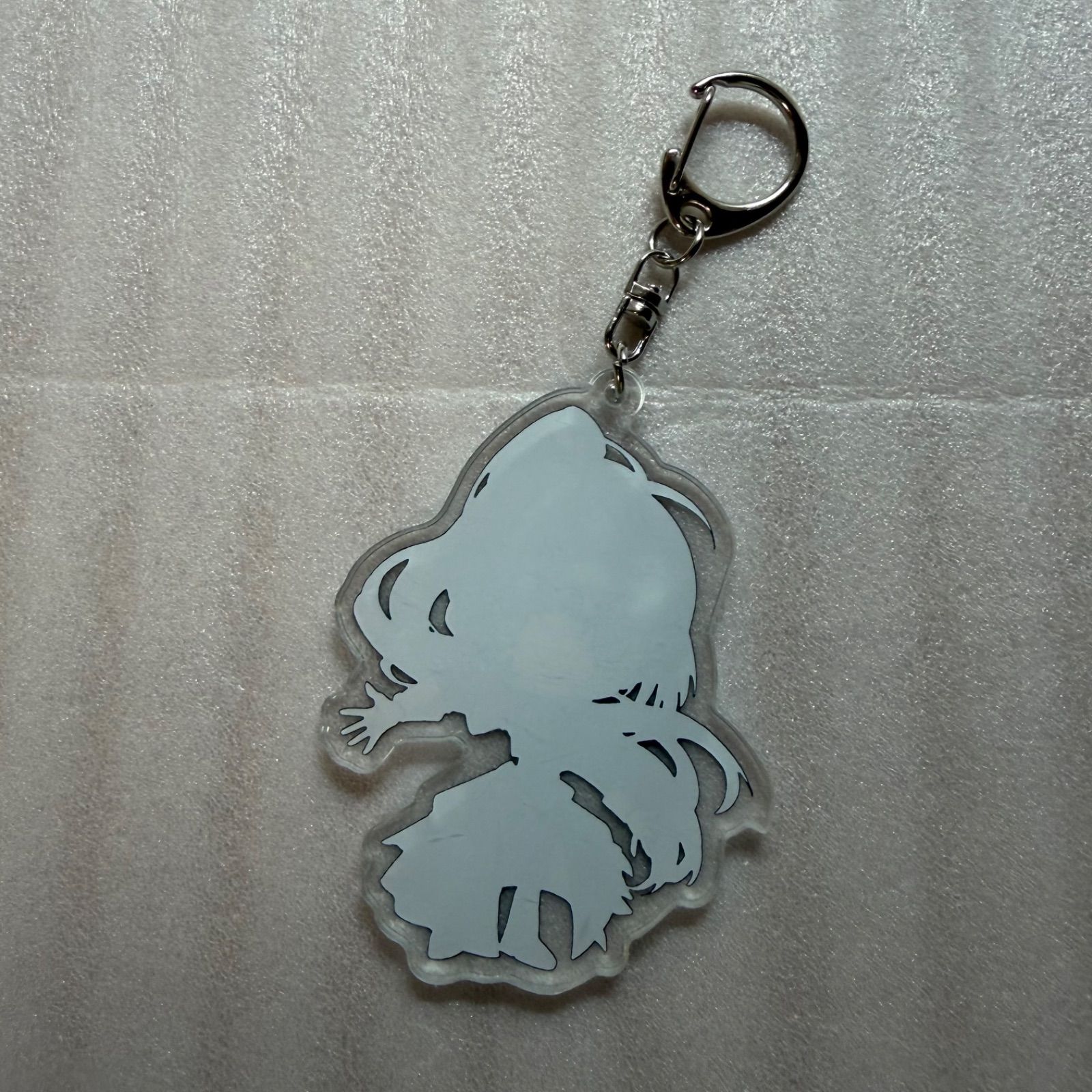 Ado 活発婉麗 アクリルキーホルダー よだか Q7 - メルカリ