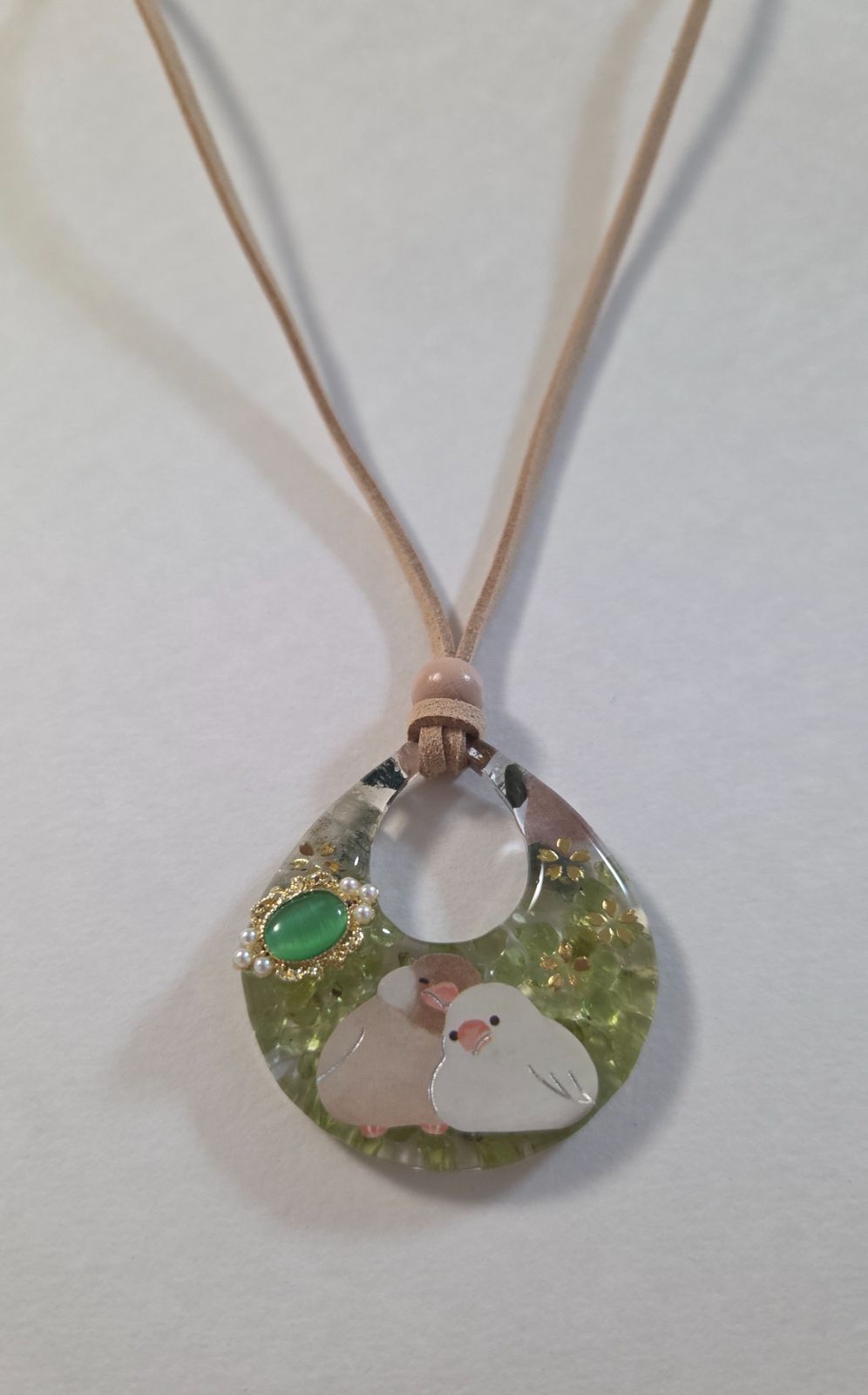 文鳥ちゃん天然石レジンネックレス✨ ペリドット使用 かわいい