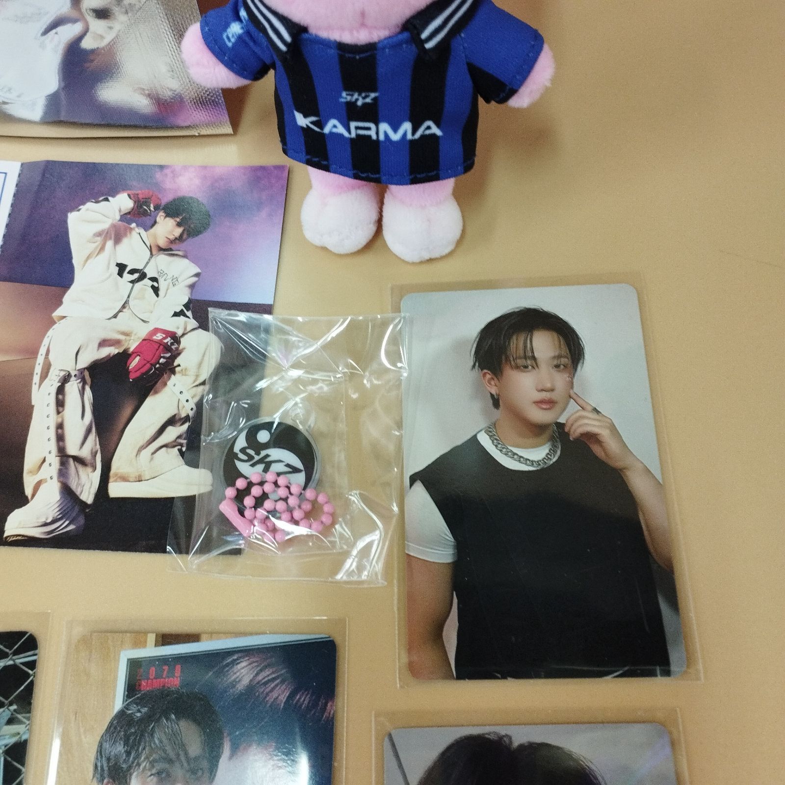 D35865】未使用 KARMA SKZOOver チャンビン トゥエッキ セット - メルカリ