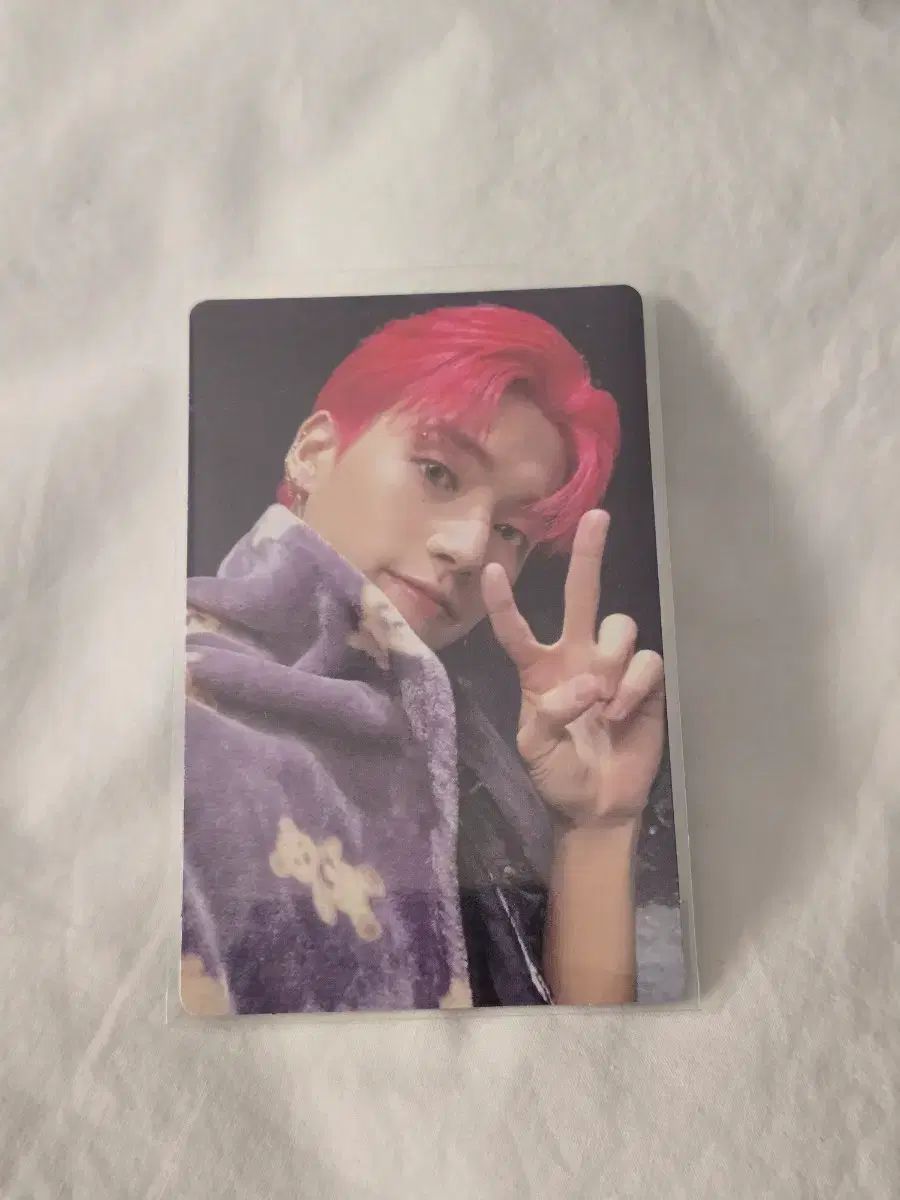 ATEEZ ウヨン トレカ ブランケット BOUNCY OUTLAW - メルカリ