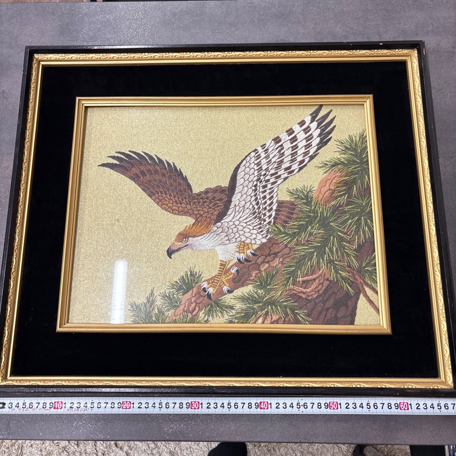 鷹 松 刺繍 絵画 アート 昭和レトロ 影掛け 壁飾り 額縁 額装 額付