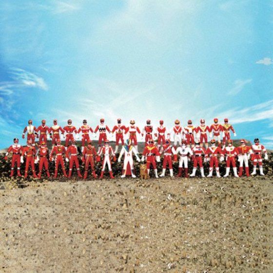 バンダイ 商品・サービスサイト | 30戦隊レッドヒーロー大集合