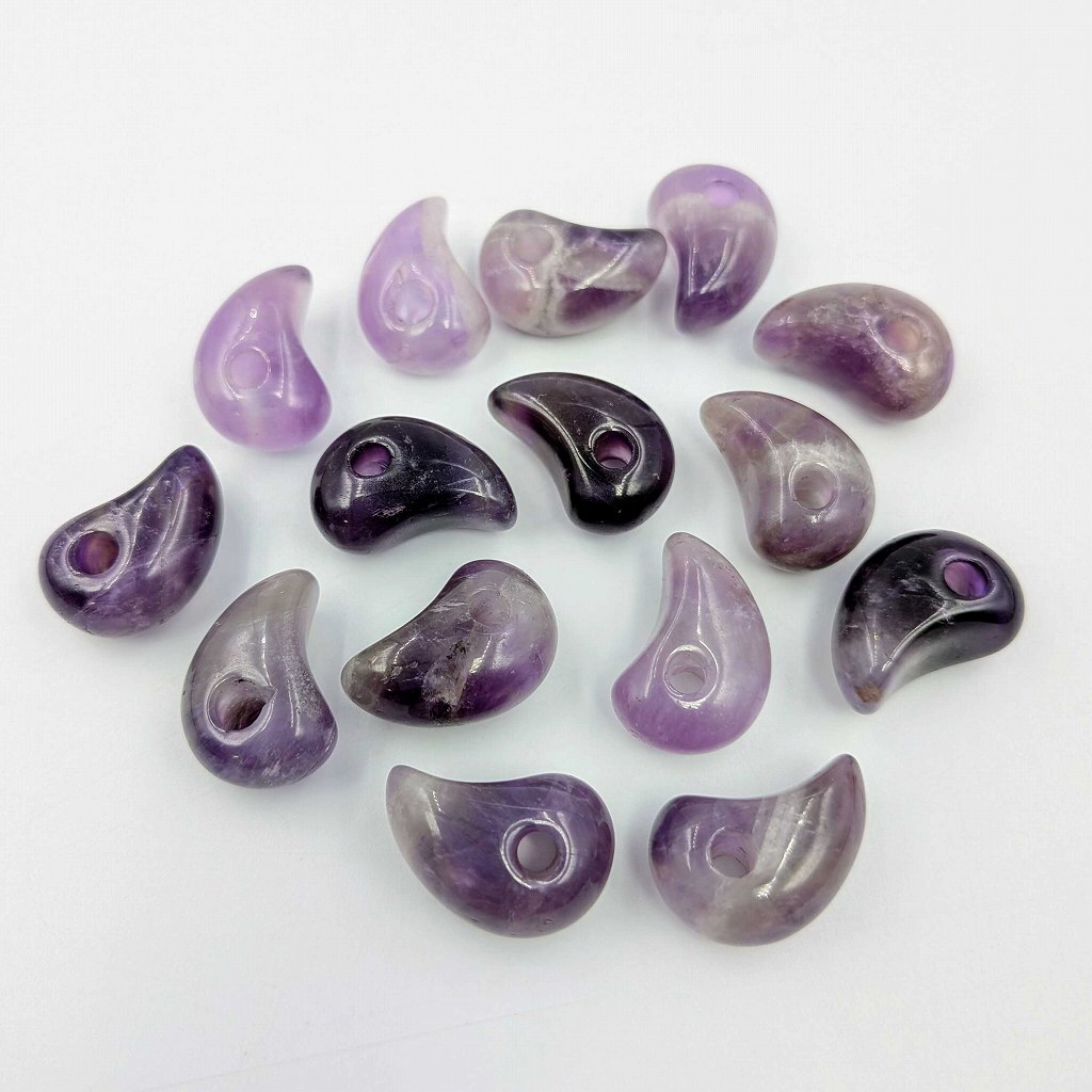 勾玉 アメジスト 2個 約18×12mm 穴径約3mm パープル 紫色 天然石 魔