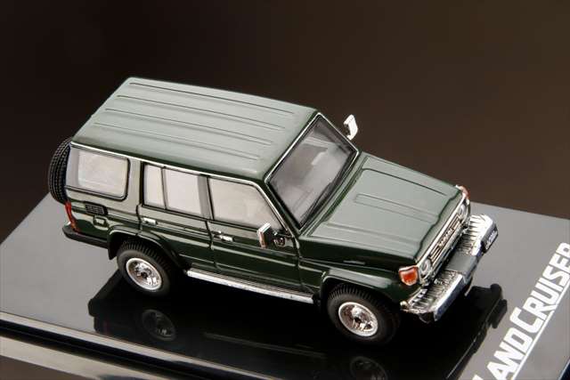 トヨタランドクルーザー 70 ZX 4ドア 1994 1/64 オリーブグリーン