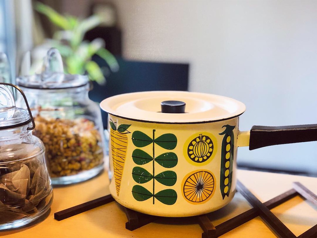 フィネルの野菜柄ホーロー鍋vegeta(ベジタ)でお料理◎ ヘルシンキの