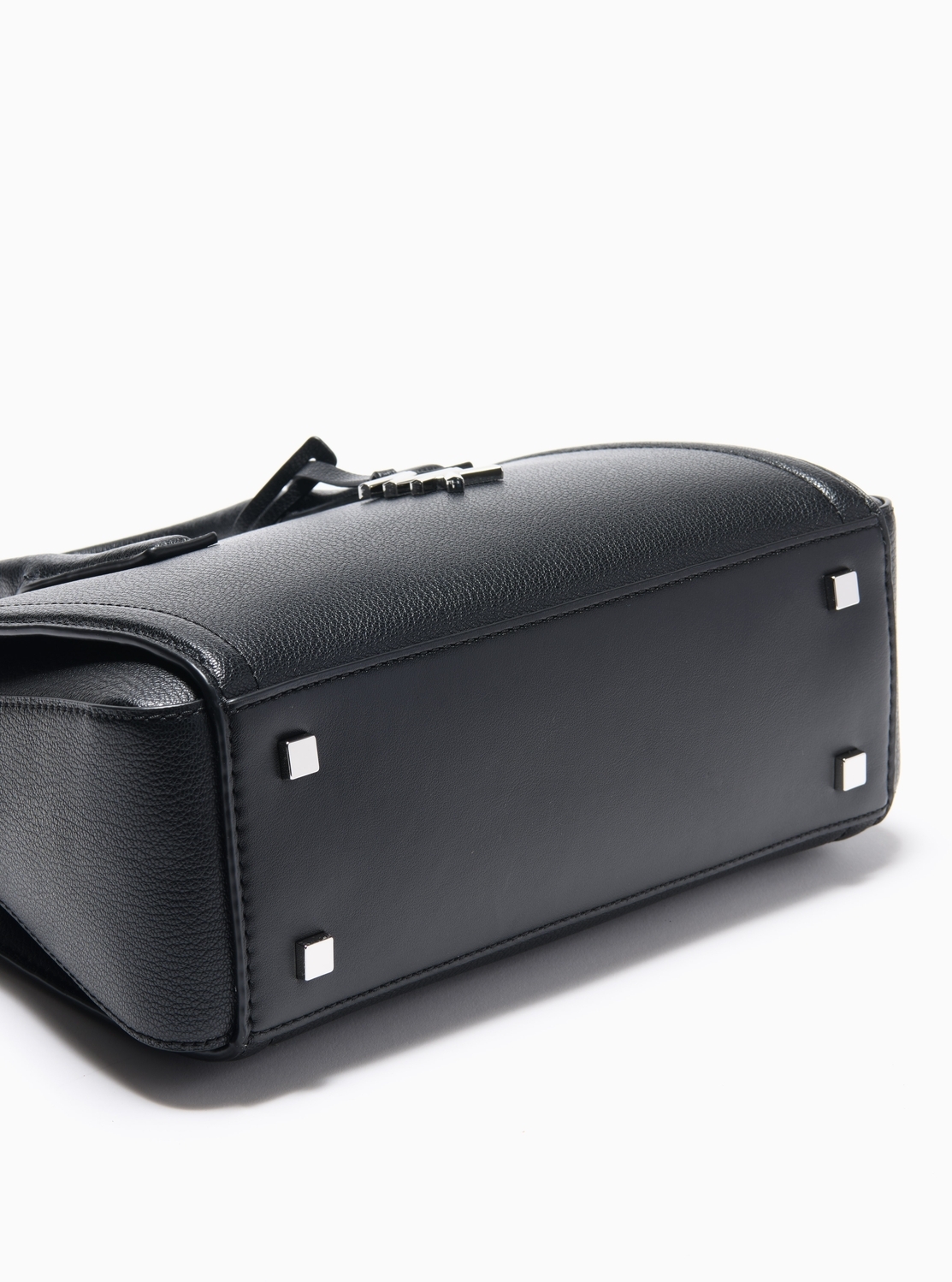 LAILA(レイラ) カラーブロック ぺブルレザー サッチェル スモール