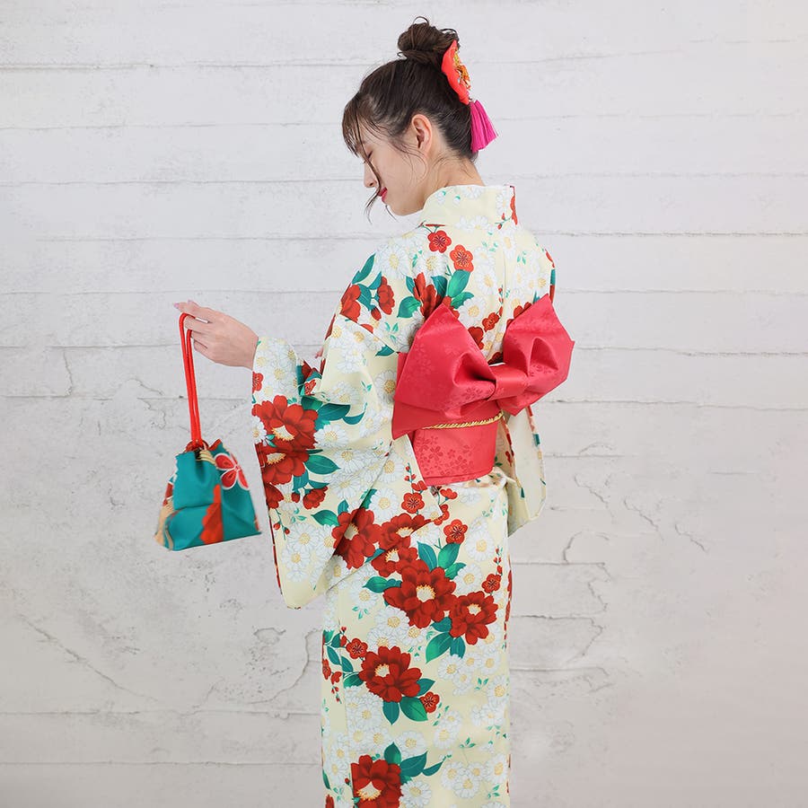 大きな椿が目を惹く。浴衣セット 和風花柄 赤色[品番：ZJ000021190