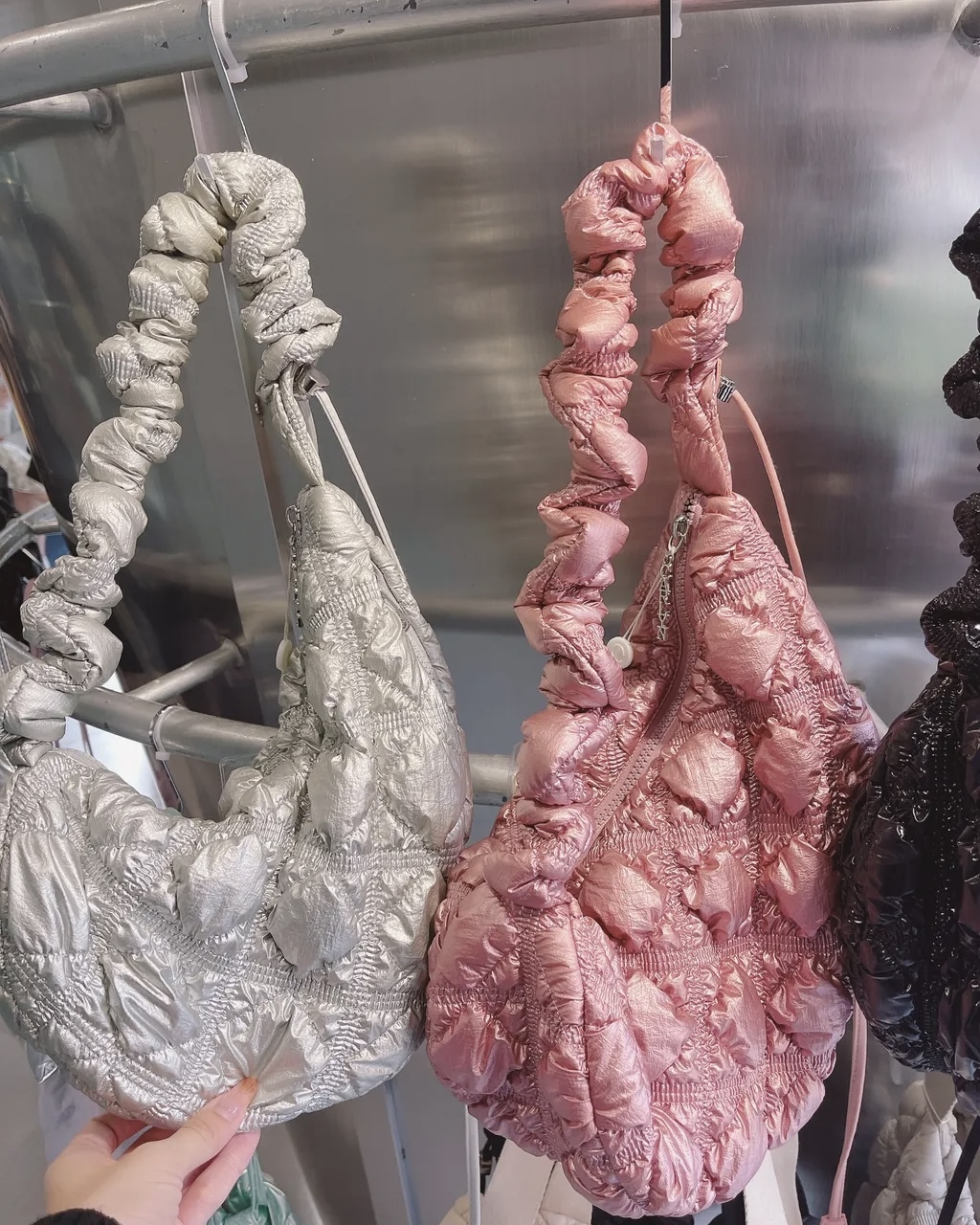 Carlyn Cozy Glaze – Lumière Studio