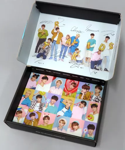 く*う様 Stray kids 1ST OFFICIAL FANSHIP KIT 駿河屋 -<中古>Stray Kids 1ST OFFICIAL FANSHIP KIT(グッズセット