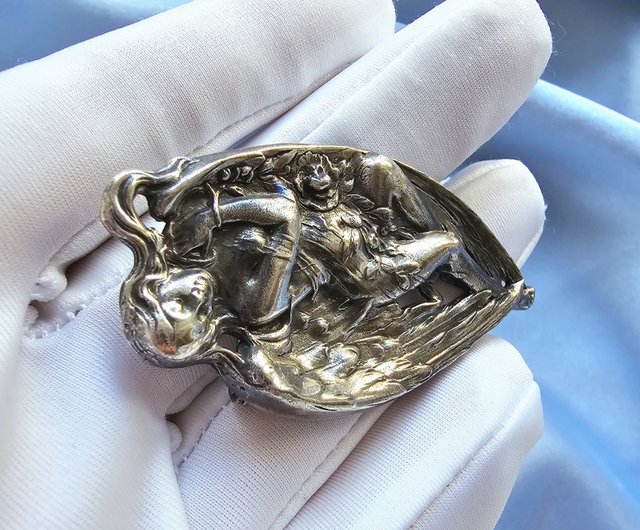 アールヌーボー様式 英国製925純銀 長髪の妖精 ブローチ／ピン