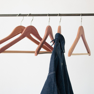 ベーシックシダーハンガー5本セット／Woodlore(ウッドロア)｜愛着を