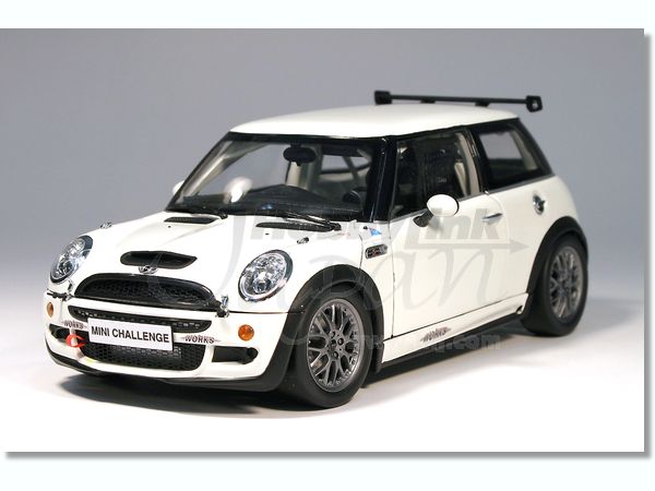 1/18 ミニクーパー ジョンクーパーワークスチャレンジ ホワイト | HLJ