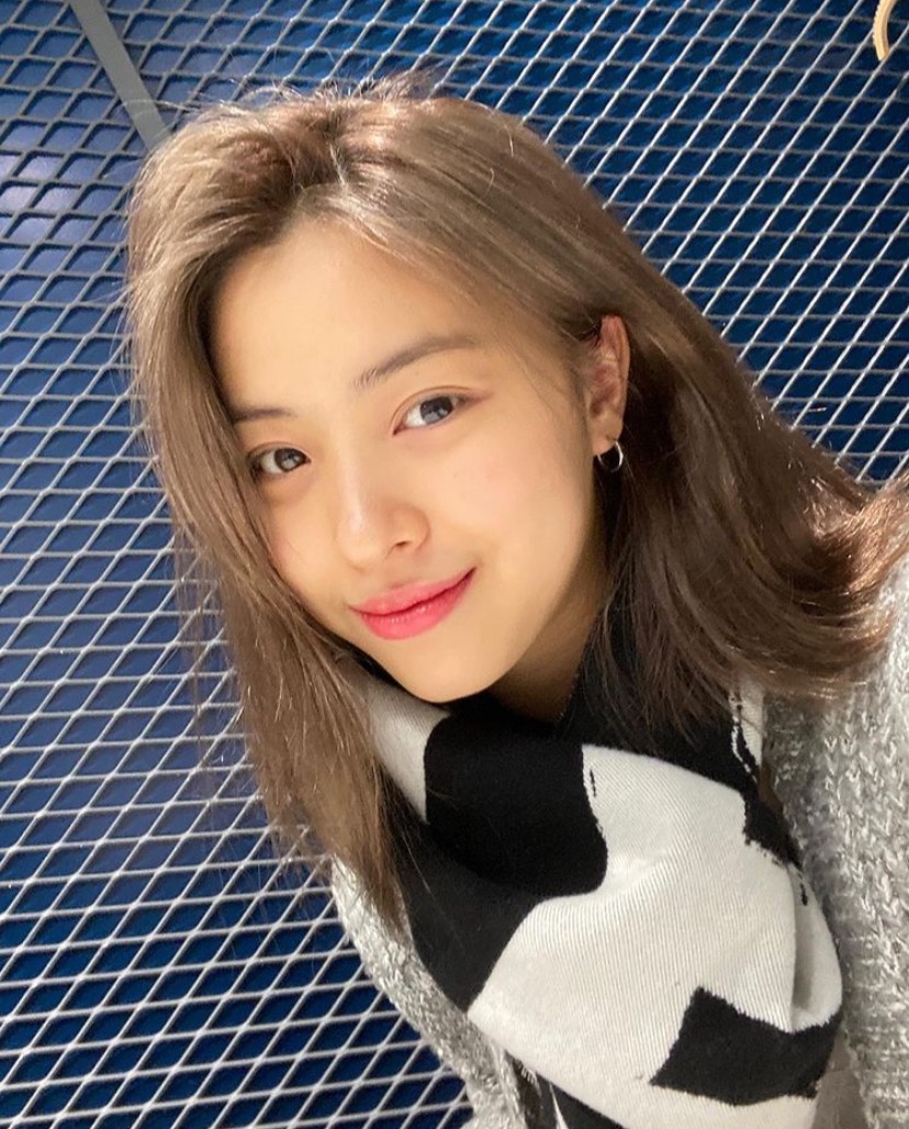 ITZY リュジン インスタグラム更新‥「清純？」 - DANMEE ダンミ