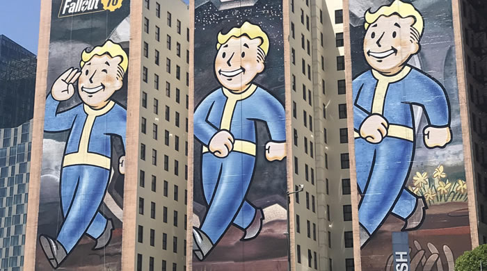 3人のVault Boyを描いた「Fallout 76」の巨大広告が遂に完成、最新の
