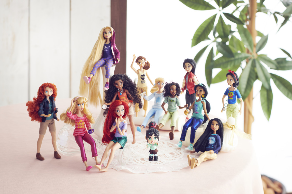 ツムツムやプリンセスたちの部屋着姿フィギュアも！ディズニーストア