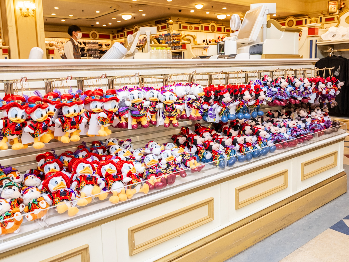 新パレード「ザ・ヴィランズ・ハロウィーン“Into the Frenzy