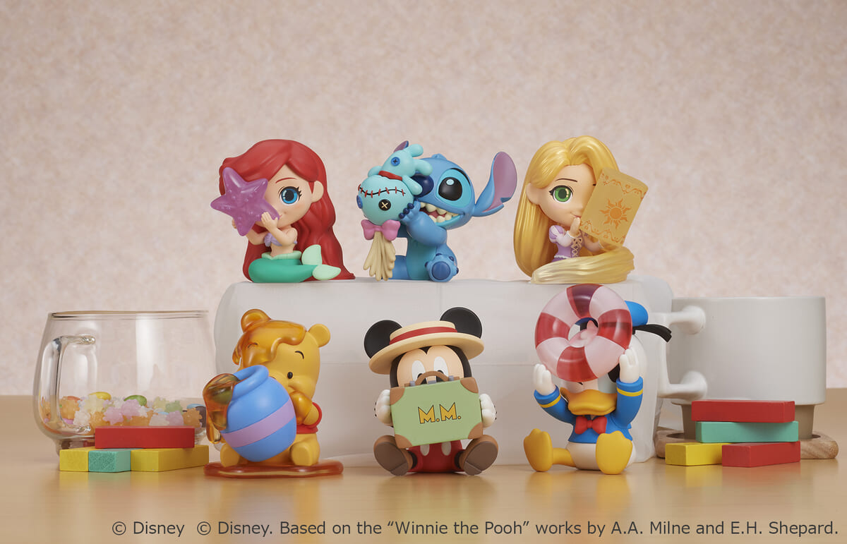 隠れんぼするディズニーキャラクターの大きなフィギュア！タカラトミー