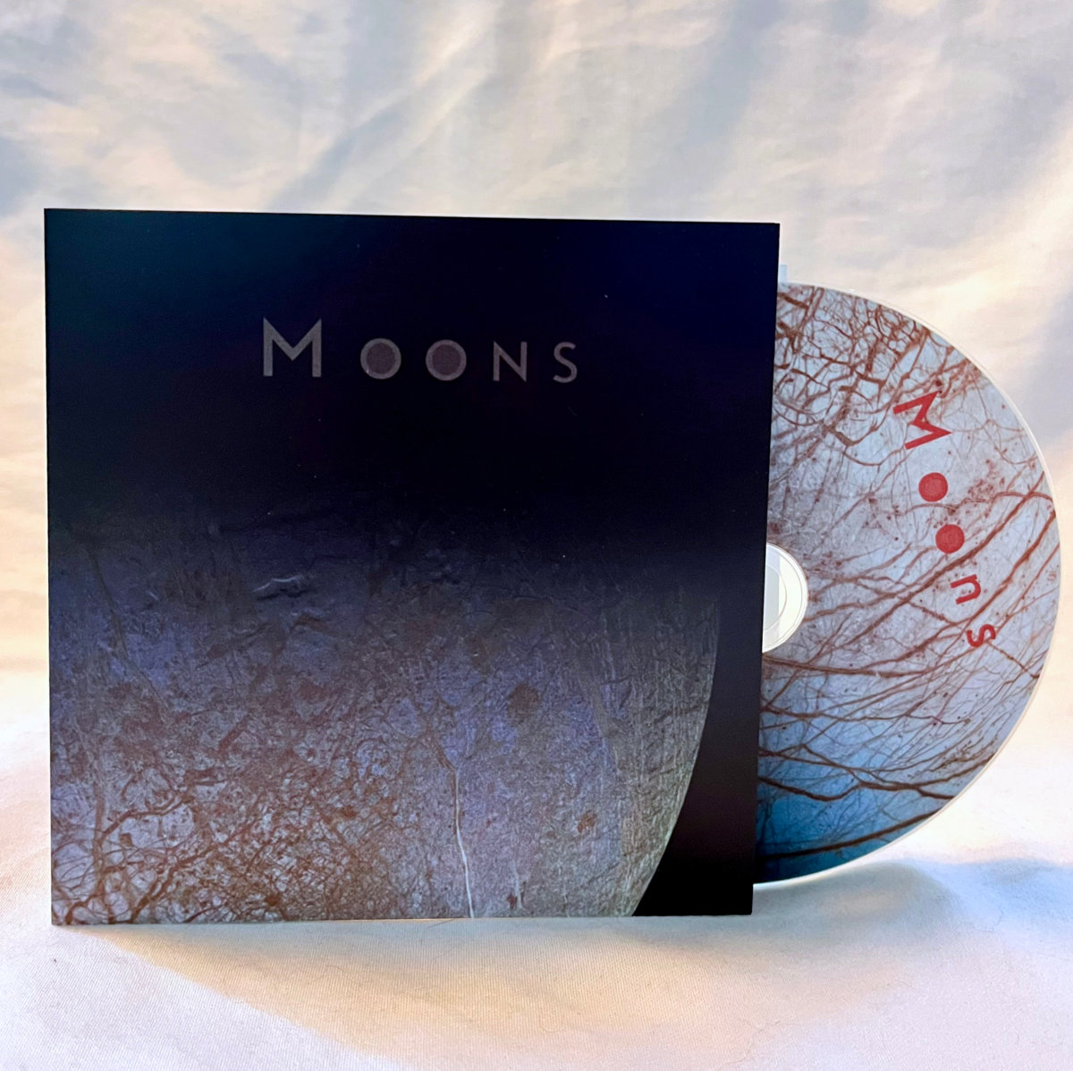 EV016: Moons | Moons | Editions Verde