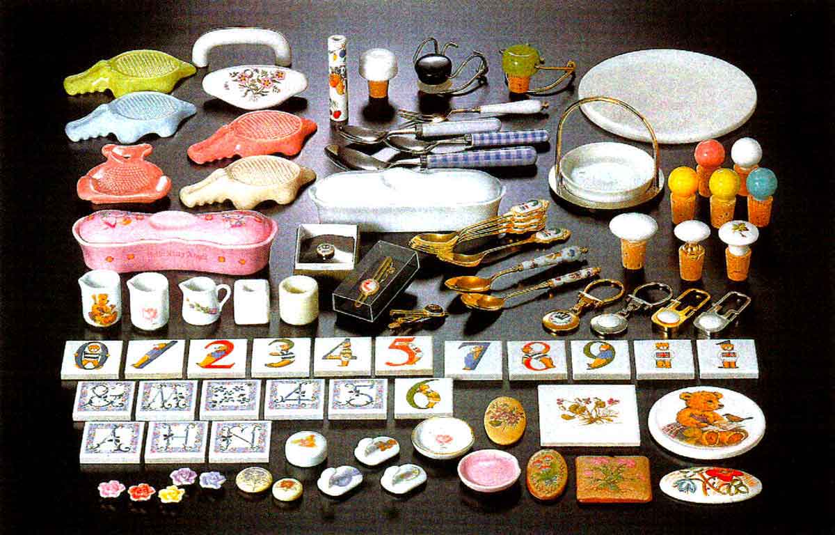 株式会社 フジコウセラミックとは 絵付け皿、小物のフジコウセラミック