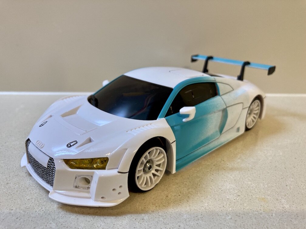 MINI-Z(ミニッツ)走行日誌 アウディR8 2015 のボディを作る