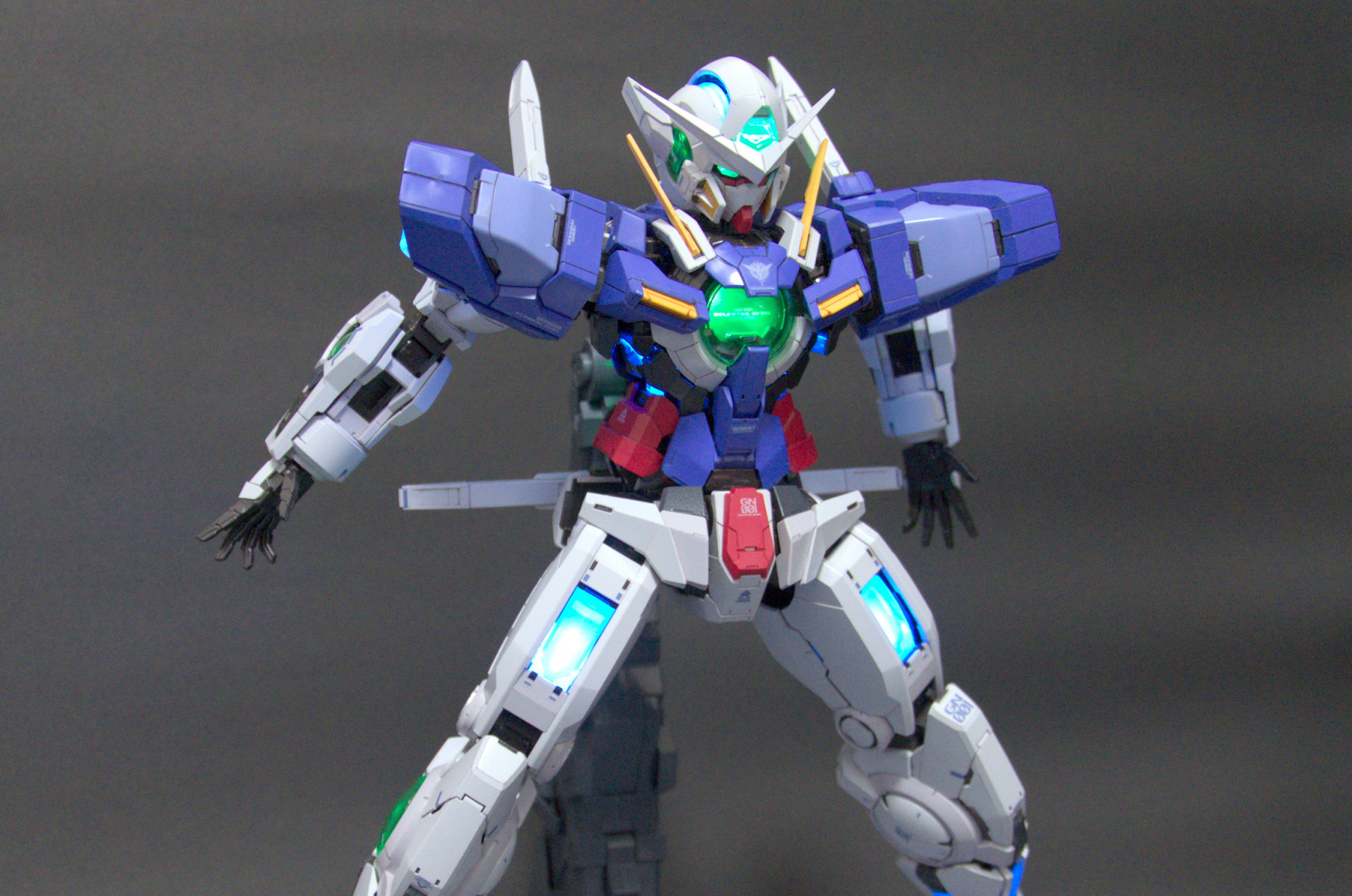 PG ガンダムエクシア -LIGHTING MODEL-｜Hase205さんのガンプラ作品