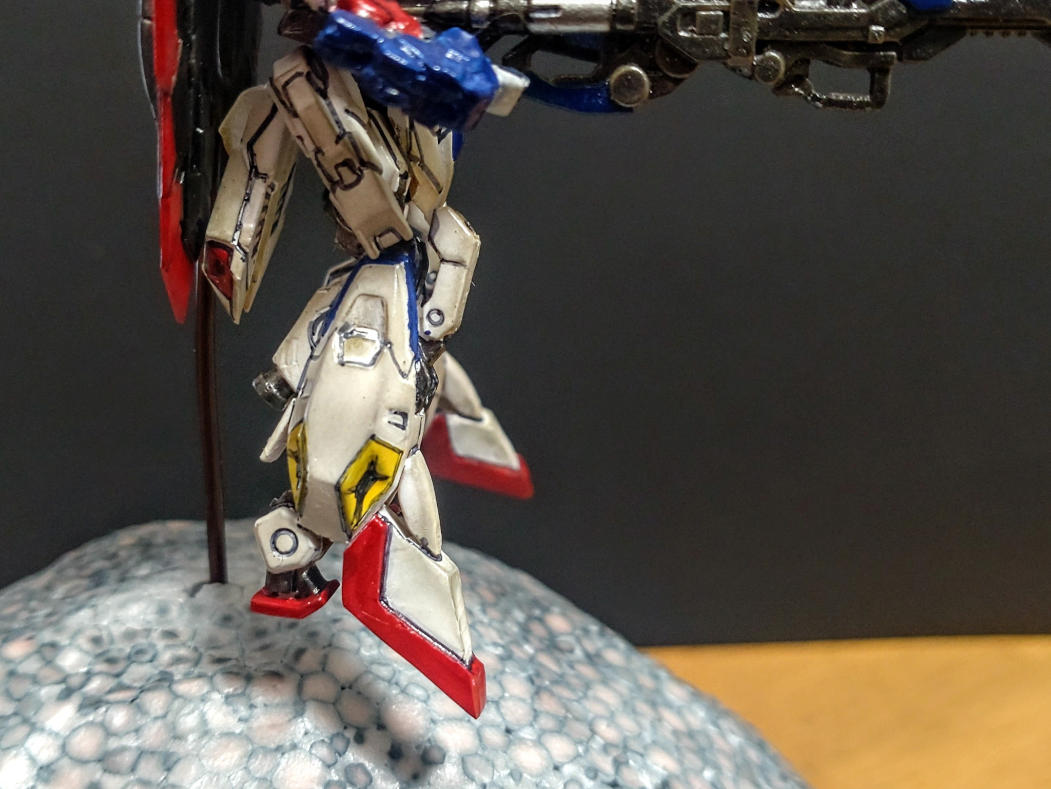 ジオラマ作成中】Zガンダム (アーティファクト)｜雷鳥写真家・高橋