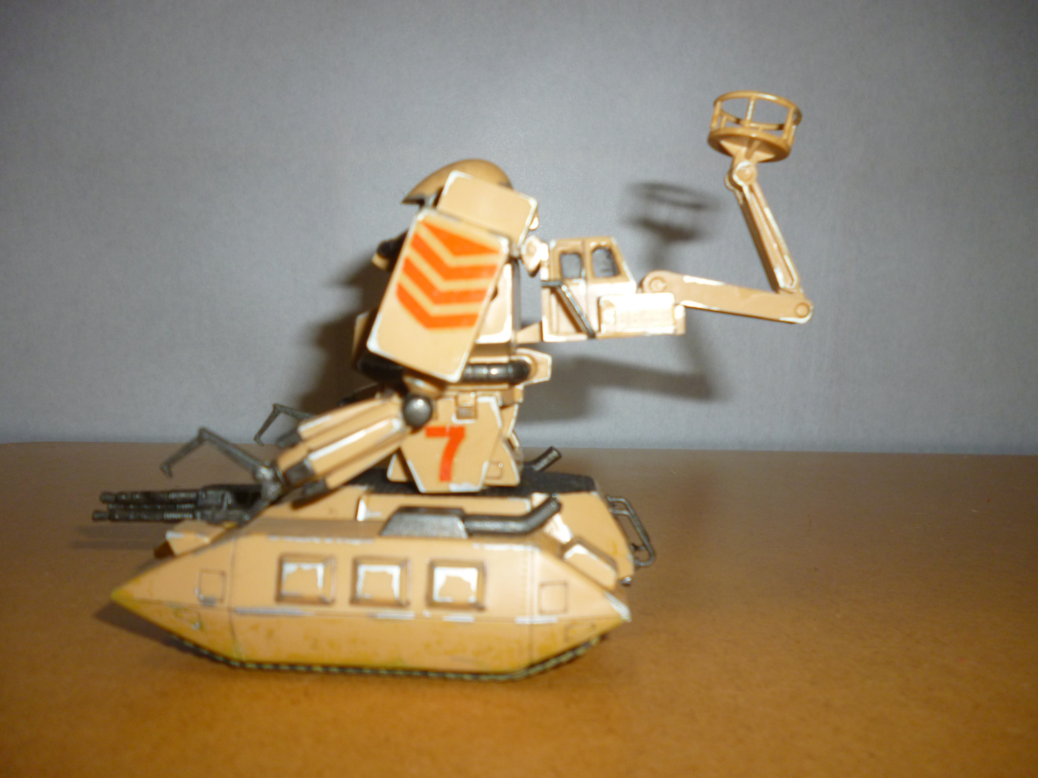 MSV ザクタンク 塗装完成品 ジオラマ台座付き 安いザク ジオラマの通販