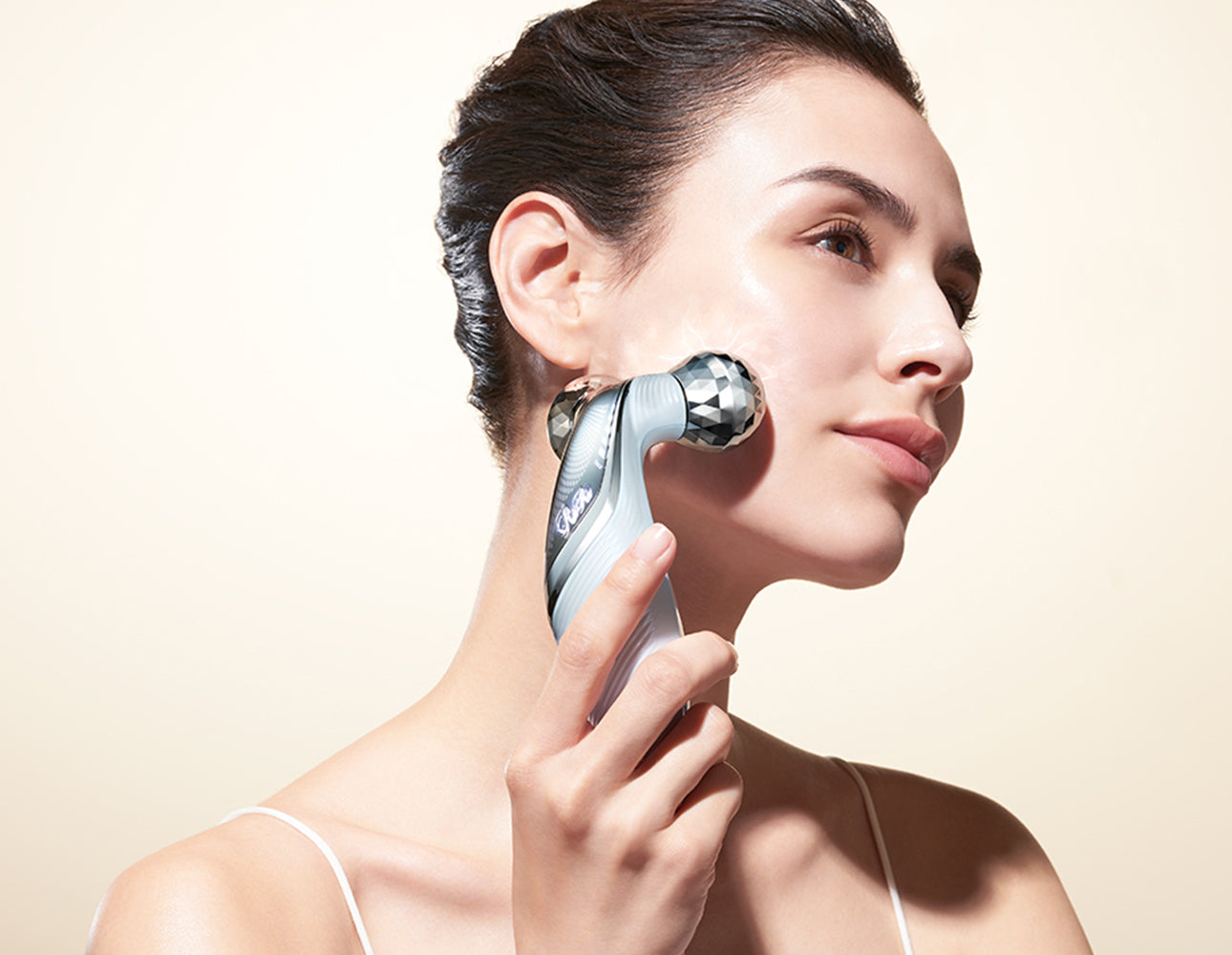 月額4,980円レンタルプラン：ReFa CARAT LIFT PR-AT シルバー – GYMGATE