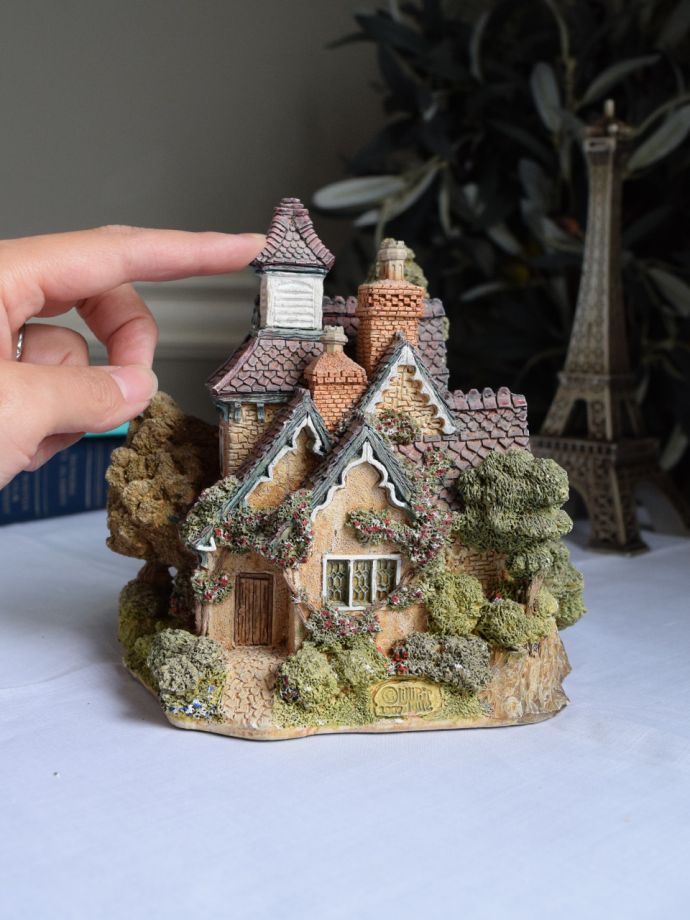 英国から届いたハンドメイドのお家、Lilliput Lane(リリパット レーン