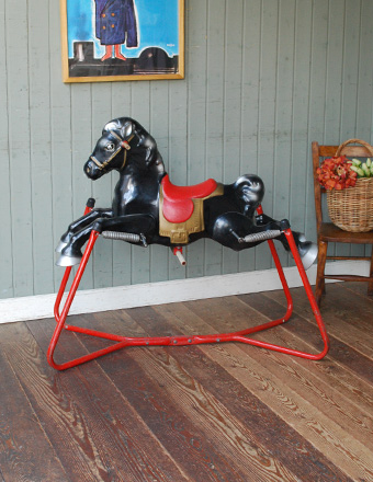 フランスからやってきたアンティークのロッキングホース(x-570-z