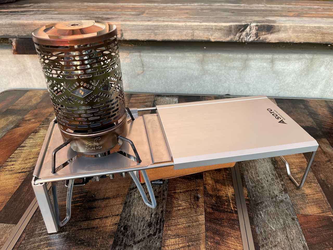 幻想的な夜を演出！ FUTURE FOX『ヒーターアタッチメント』はナバホ柄