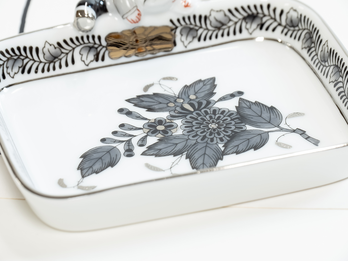 アポニー・ブラック・プラチナ] マンダリントレー ヨジノボリ