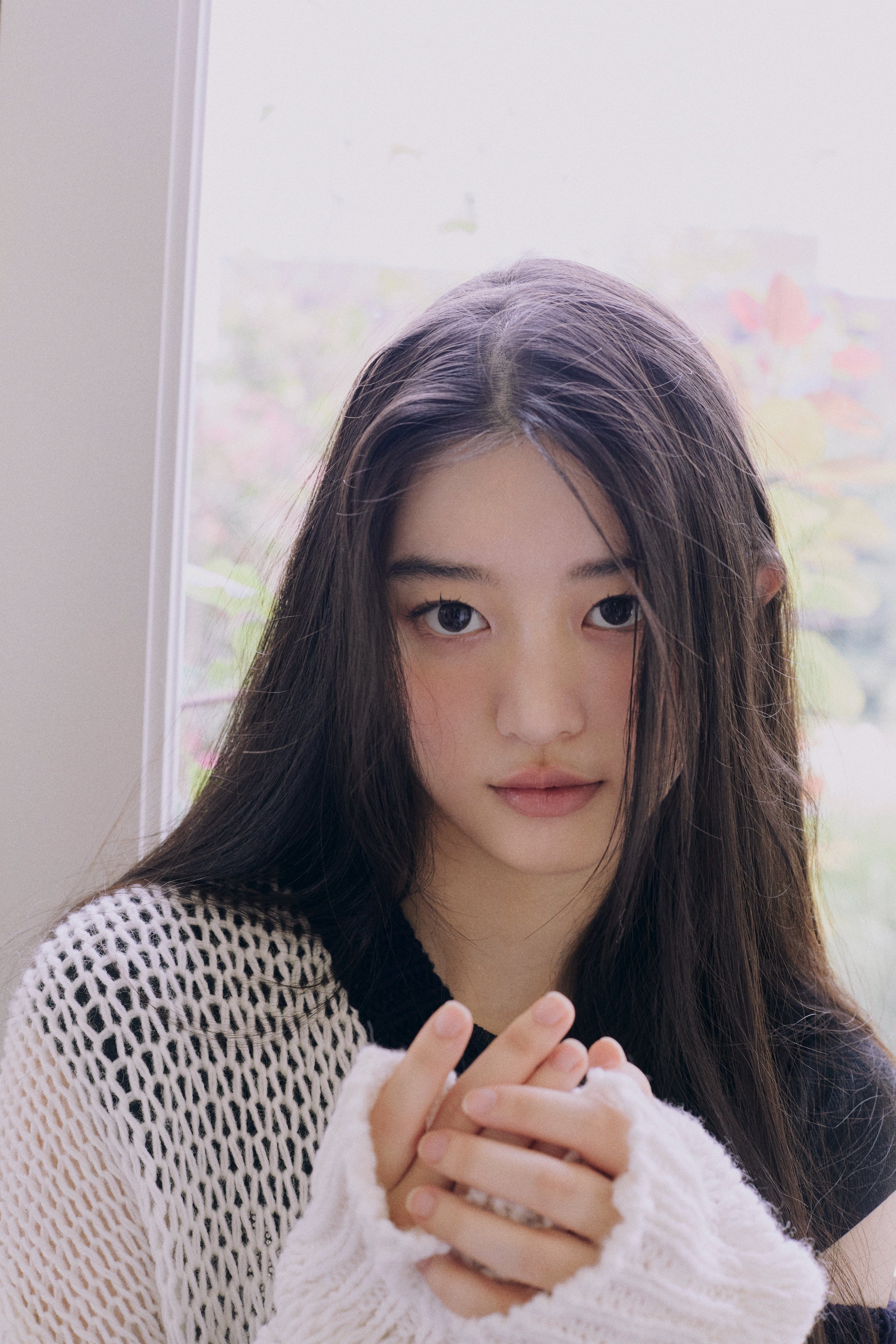 女優顔アイドルILLIT（アイリット）のメンバー、ミンジュ（Minju)の