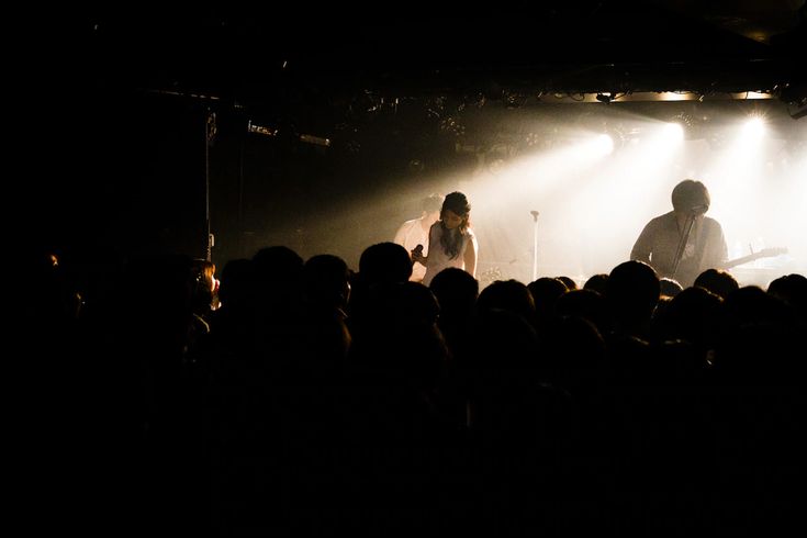 n-buna 1st Live『月を歩いている』」の様子。（撮影：高岡弘） [画像