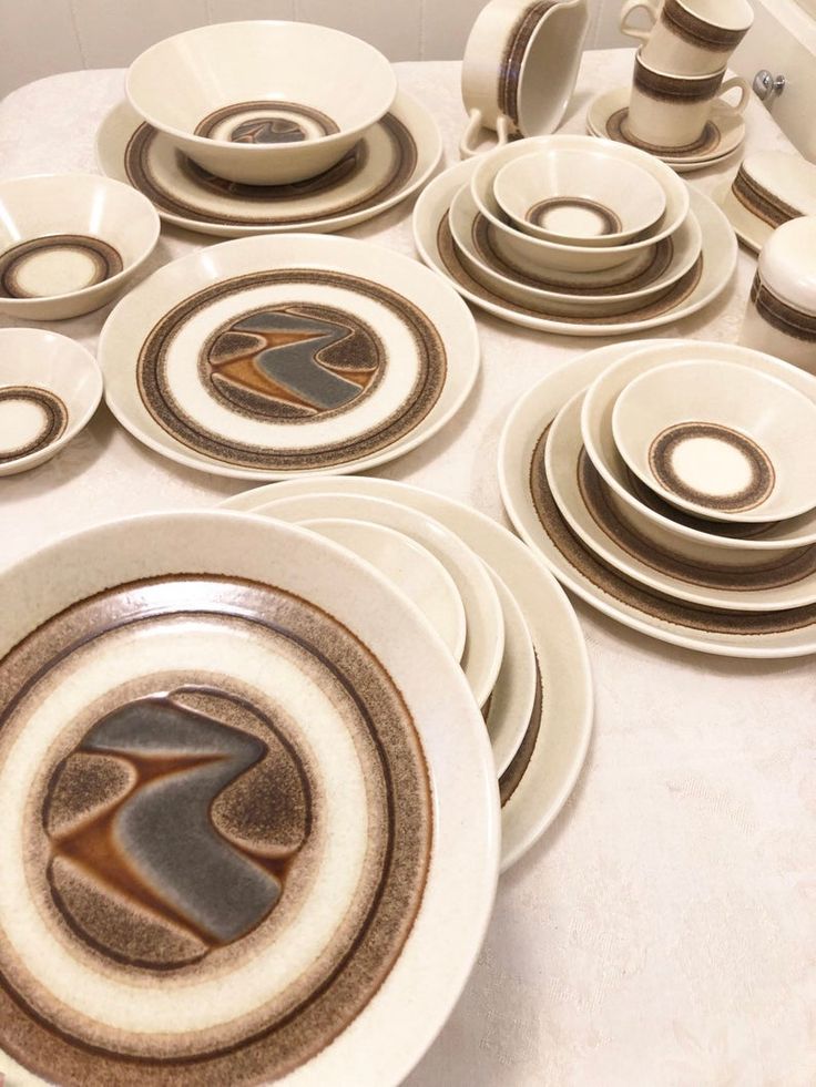 EXPO'70 ニュージーランドのcrown lynn社の皿 EXPO´70