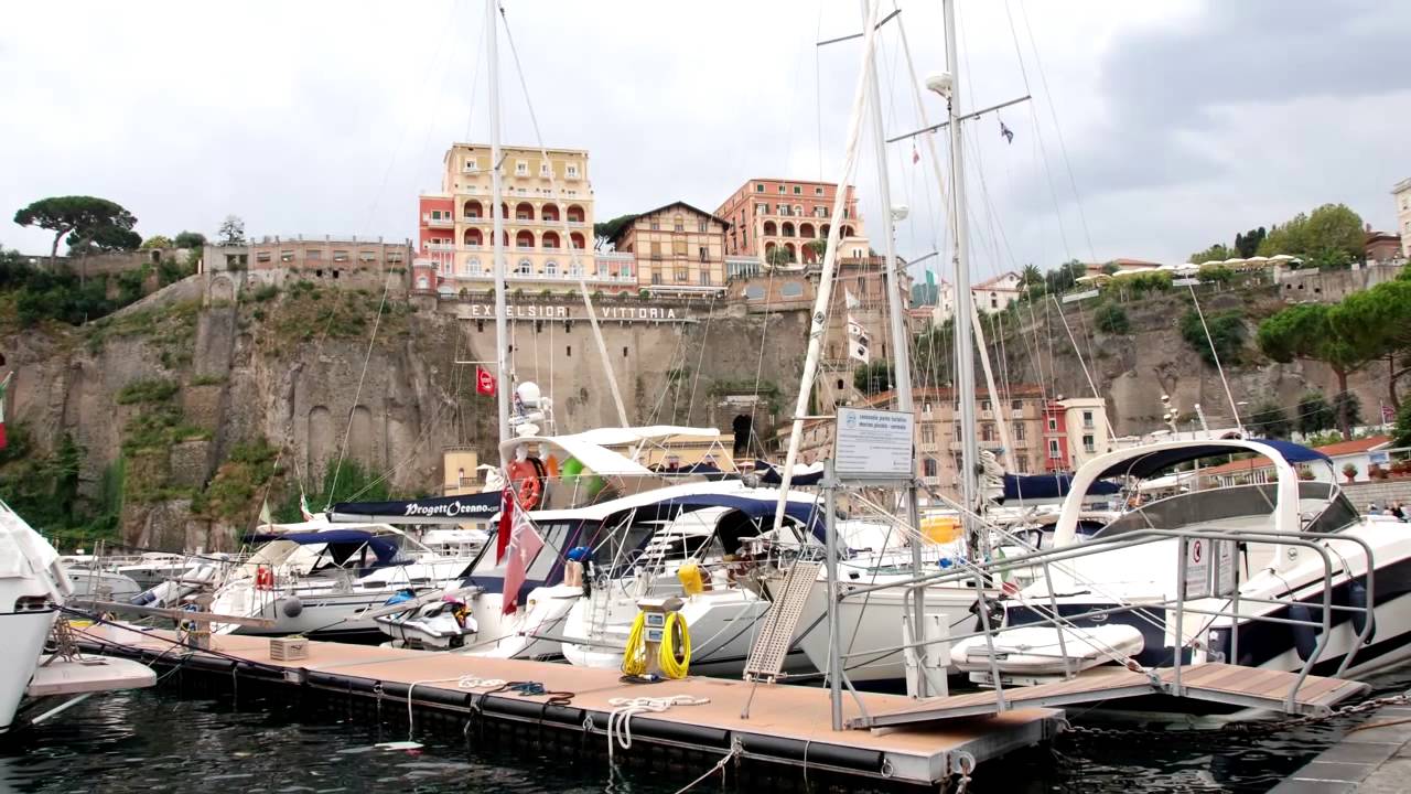 帰れソレントへ Torna a Surriento - YouTube