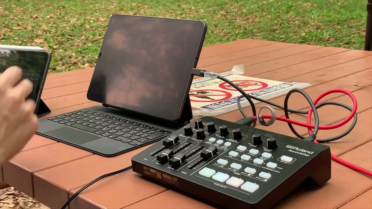 AeroCaster VRC-01を野外で試すライブ - YouTube