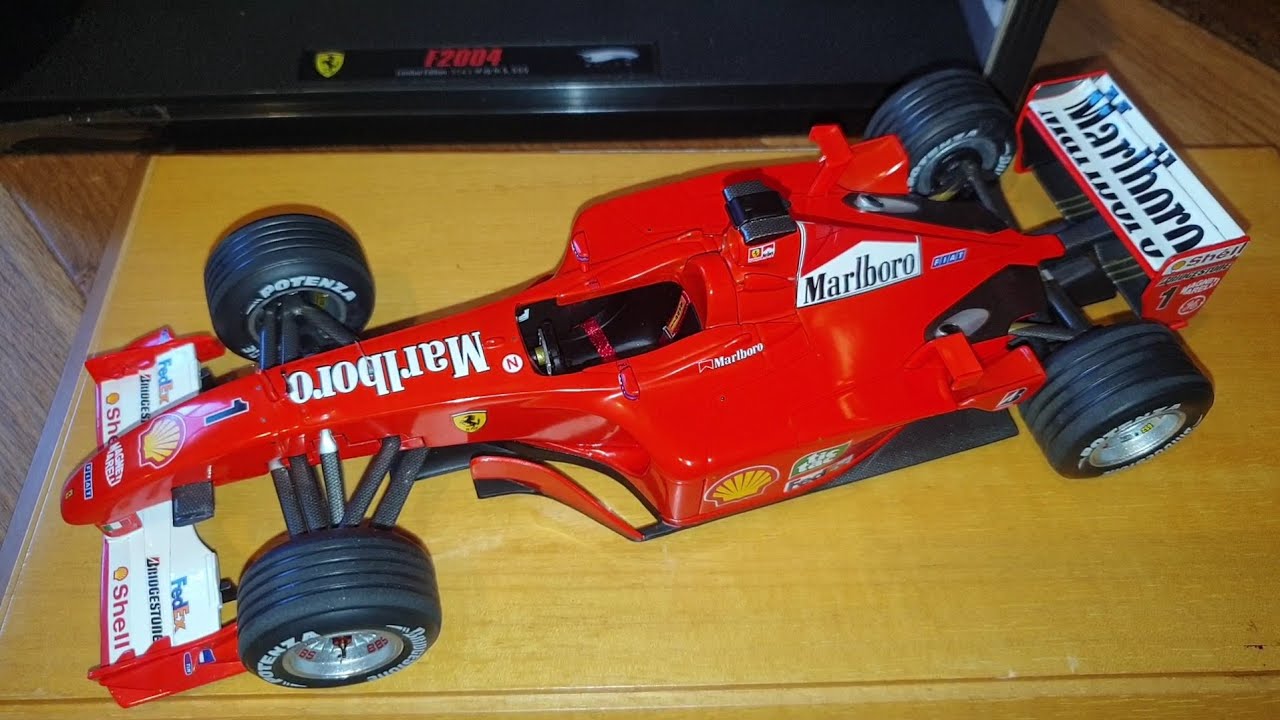 1/18 Michael Schumacher 2001 Hungarian GP Marlboro Ferrari F2001