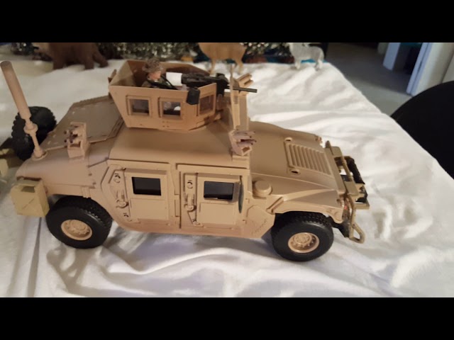 Elite Force Sunny Days 1/18 humvee custom vehicle - YouTube