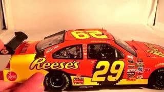 Review: 2008 Kevin Harvick #29 Reese's Peanut Butter Cups Chevy 1