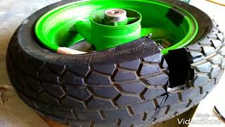 ZX-4 リア180化② タイヤ外し - YouTube