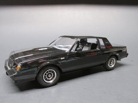Monogram 1987 Buick Regal Grand National GNX 1/24 Scale Model Kit
