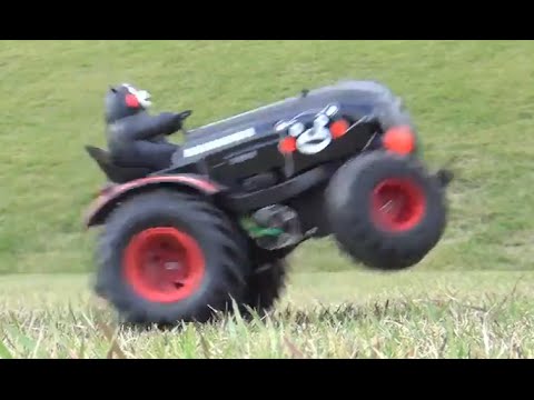 1/10 RCトラクター・くまモンバージョン（WR-02Gシャーシ） - YouTube