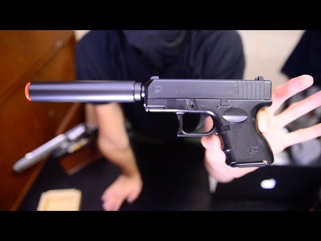 クラウン グロック29Cサイレンサー付き 10禁エアガン レビュー