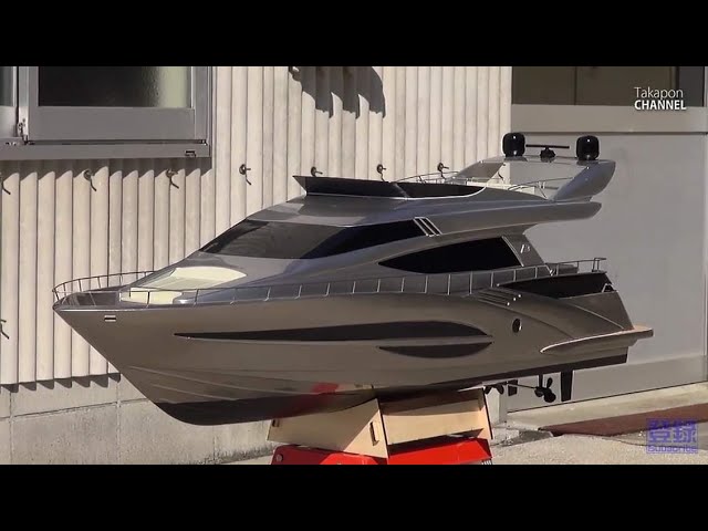 Gorgeous Cruiser RC Boat for Adults: Graupner 72 ft 1/20 Scale RC