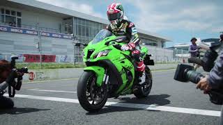 ジョナサン・レイが2019新型ZX-10RRでデモ走行 - YouTube