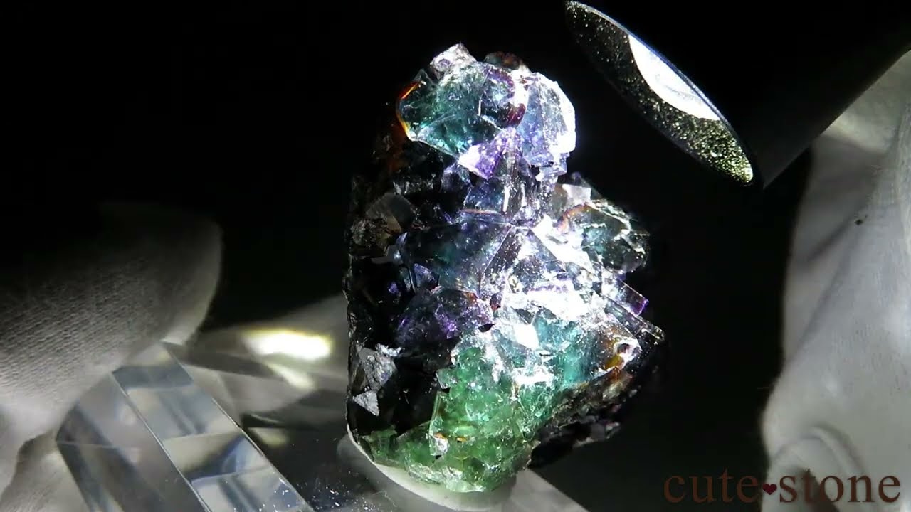 ナミビア Okorusu Mine｜Blue Lake Pocket産 フローライトの原石 No.58